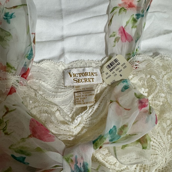 Victoria’s Secret gold label white floral babydoll sleepwear lace NWT - Picture 6 of 6